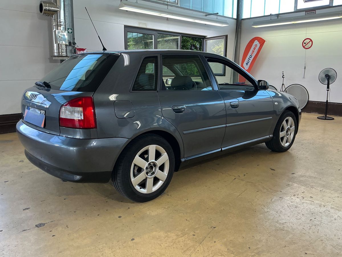 Audi A3 1.6 Attraction