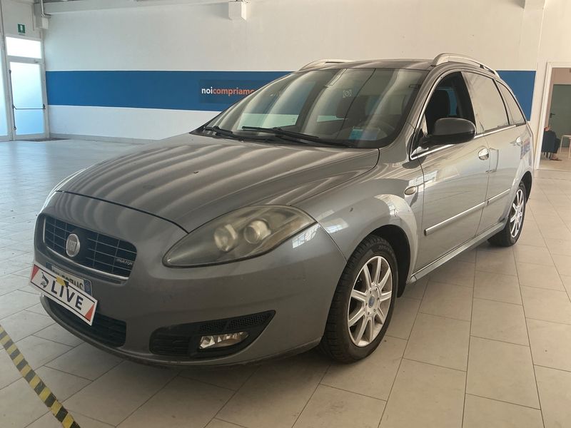 Fiat Croma 1.9 JTD Multijet Emotion — zdjęcie 1