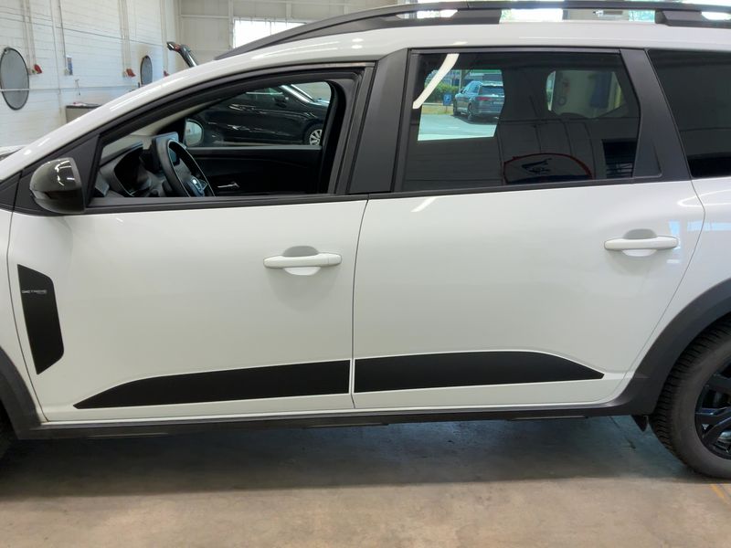 Dacia Jogger 1.0 TCe Extreme — zdjęcie 4