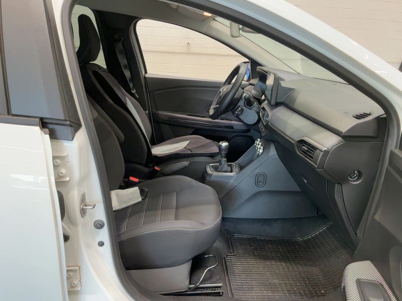 Dacia Jogger 1.0 TCe Extreme — zdjęcie 11