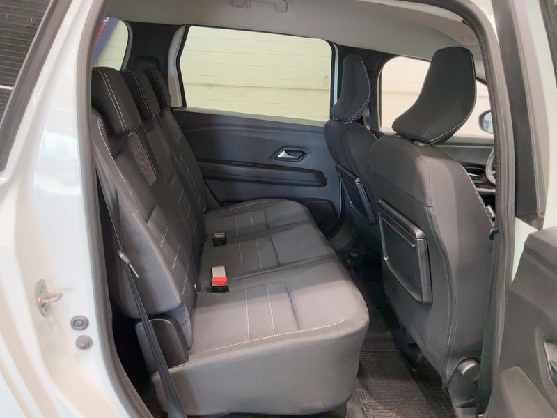 Dacia Jogger 1.0 TCe Extreme — zdjęcie 14
