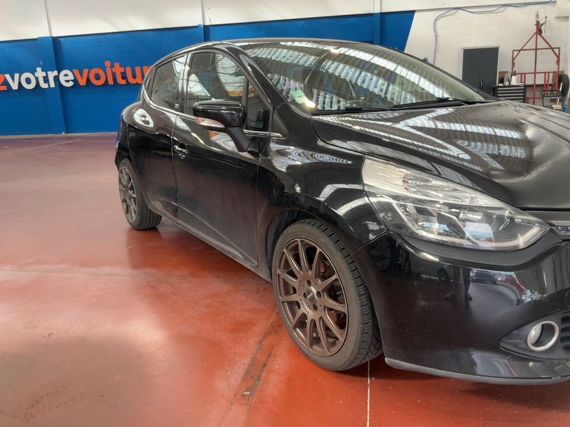 Renault Clio 0.9 Graphite — zdjęcie 8