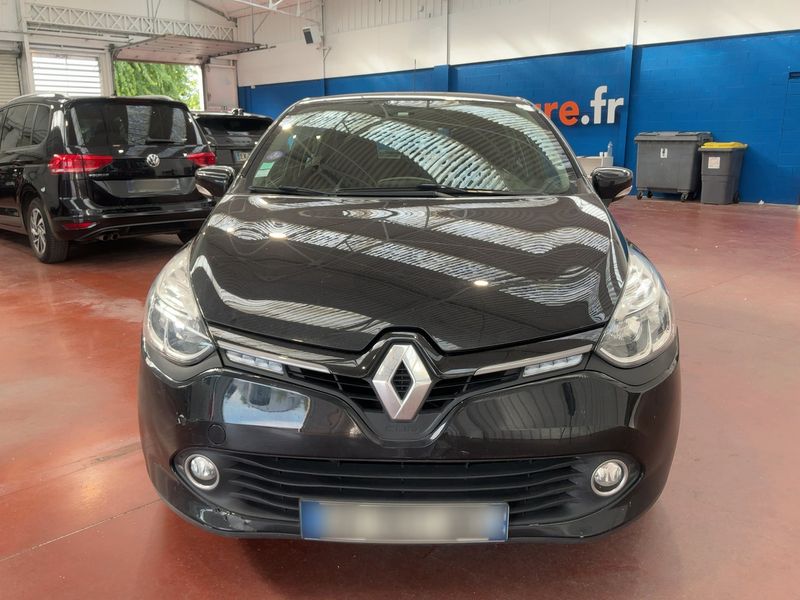 Renault Clio 0.9 Graphite — zdjęcie 9