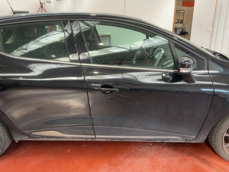Renault Clio 0.9 Graphite — zdjęcie 7