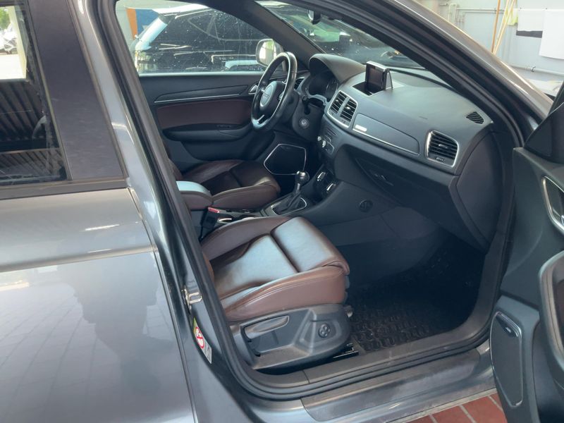 Audi Q3 2.0 TDI quattro — zdjęcie 11