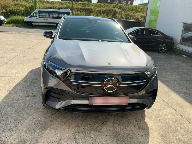 Mercedes-Benz EQA 250 AMG Line — zdjęcie 9