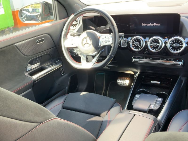 Mercedes-Benz EQA 250 AMG Line — zdjęcie 12