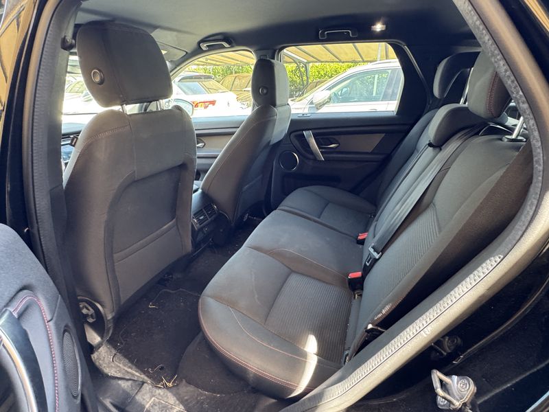 Land Rover Discovery Sport D180 R-Dynamic AWD — zdjęcie 13