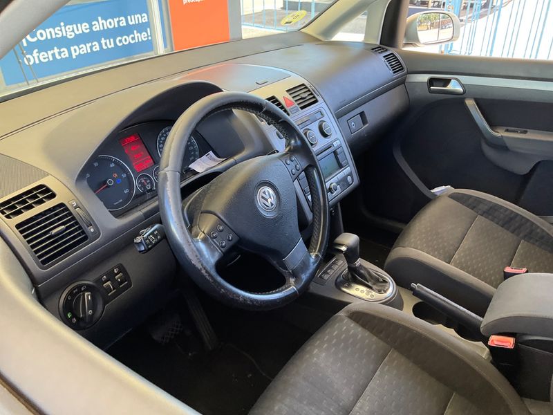 Volkswagen Touran 2.0 TDI Trendline 2008 – снимка 27