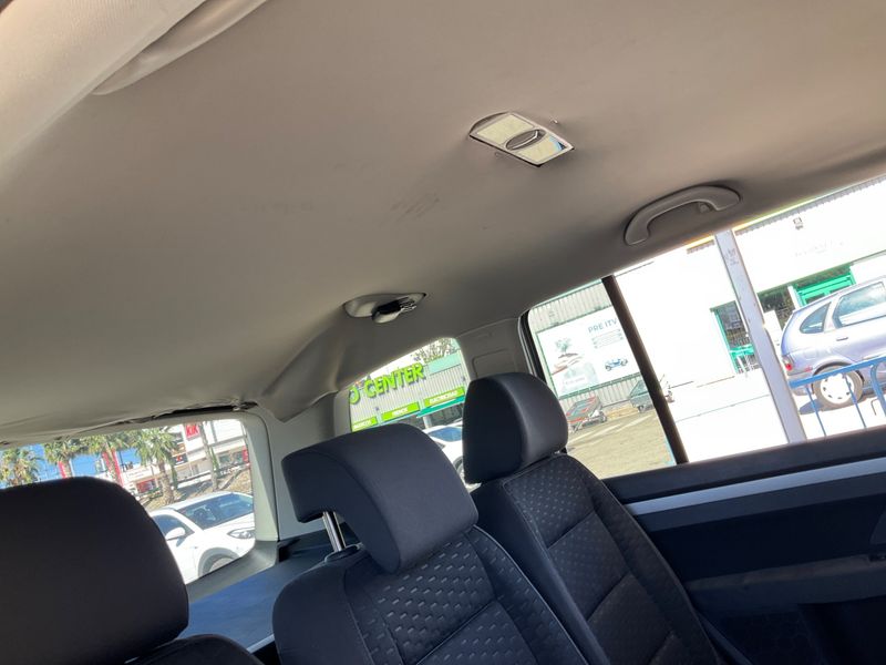 Volkswagen Touran 2.0 TDI Trendline 2008 – снимка 26