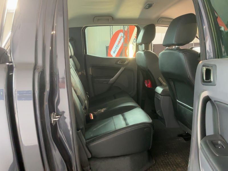 Ford Ranger 3.2 TDCi Doppelkabine Limited 4x4 — zdjęcie 14