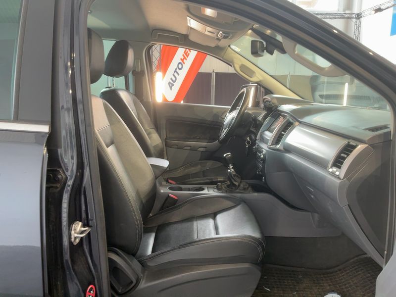 Ford Ranger 3.2 TDCi Doppelkabine Limited 4x4 — zdjęcie 11