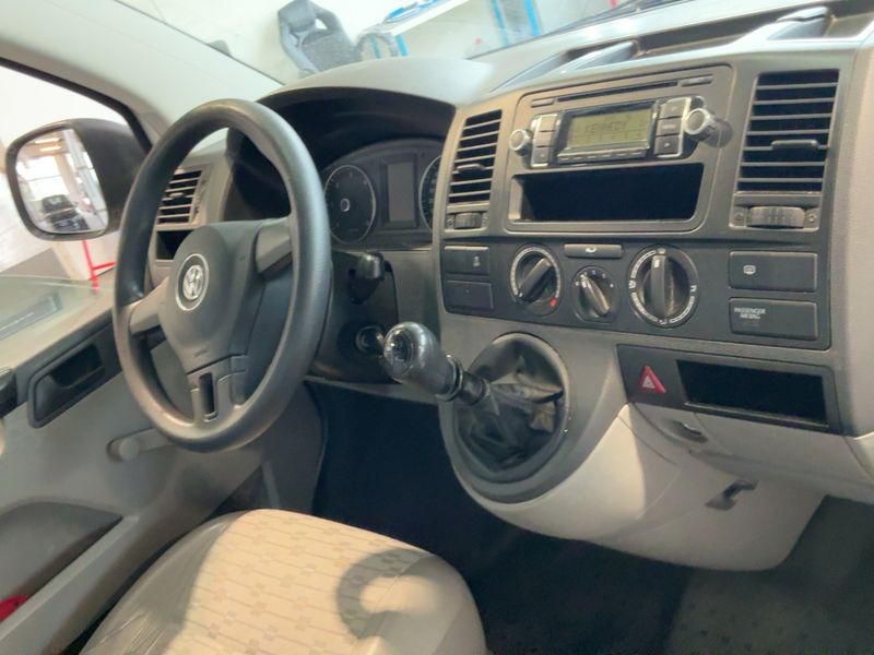 Volkswagen T5 Transporter 2.0 TDI Kasten-Hochdach lang — zdjęcie 12