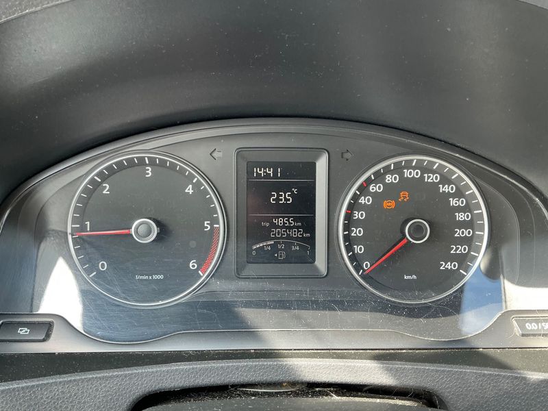 Volkswagen T5 Transporter 2.0 TDI Kasten-Hochdach lang — zdjęcie 13