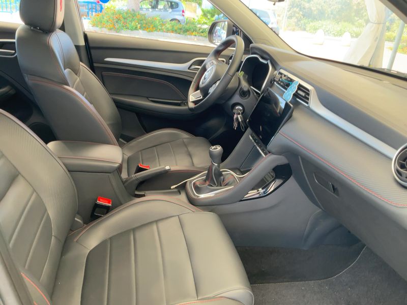 MG ZS 1.5 VTi Luxury — zdjęcie 11