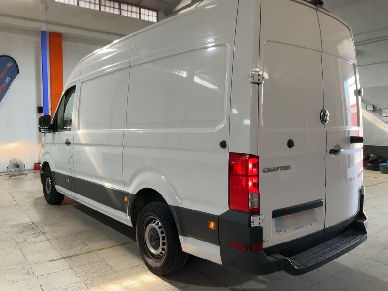 Volkswagen Crafter 2.0 TDI Kasten 35 Trendline mittellang Hochdach FWD — zdjęcie 3