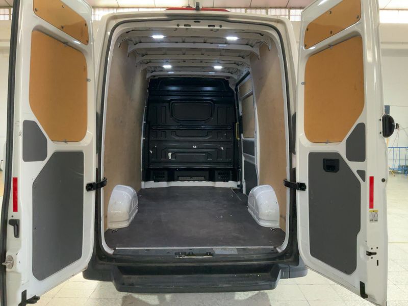 Volkswagen Crafter 2.0 TDI Kasten 35 Trendline mittellang Hochdach FWD — zdjęcie 10