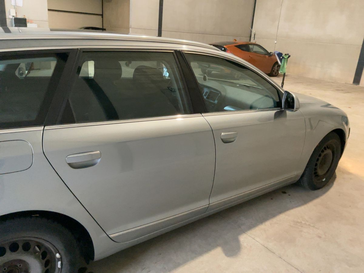 Audi A6 2011 — photo 11