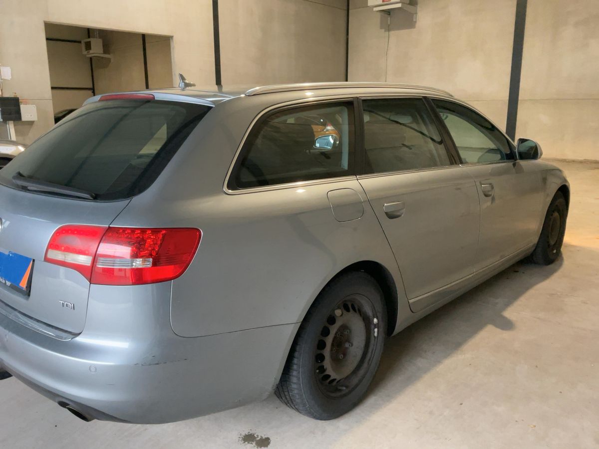Audi A6 2011 — photo 9