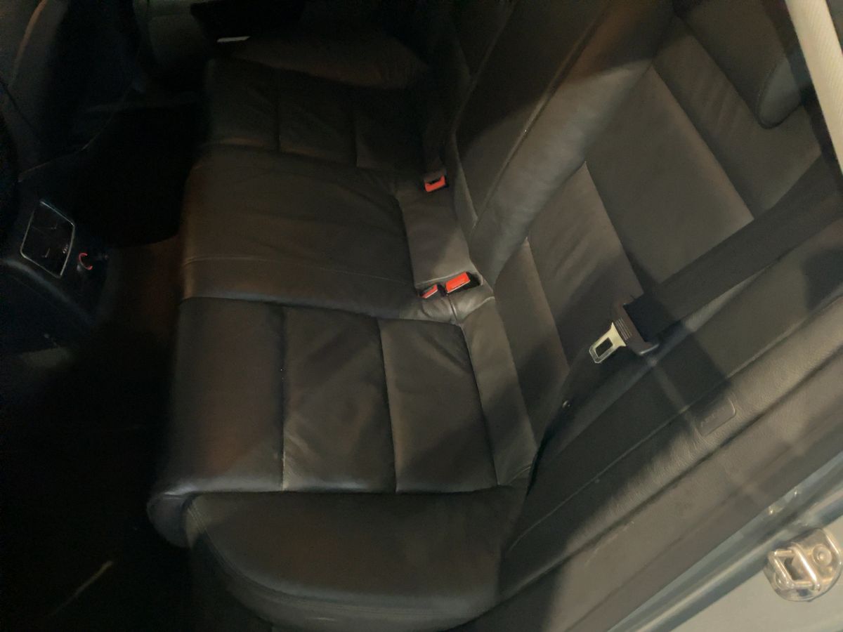 Audi A6 2011 — photo 20