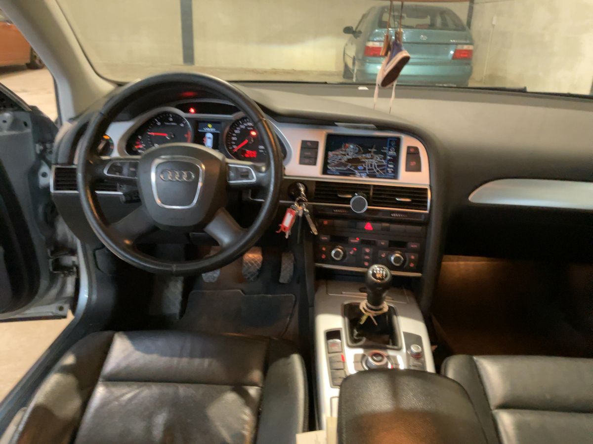 Audi A6 2011 — photo 18