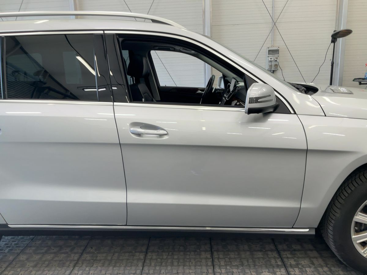 Mercedes-Benz GLS-Klasse 2017 — photo 11