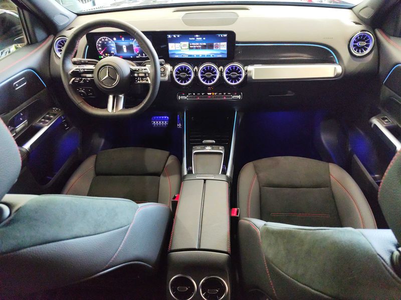 Mercedes-Benz GLB-Klasse GLB 200 d AMG Line — zdjęcie 11