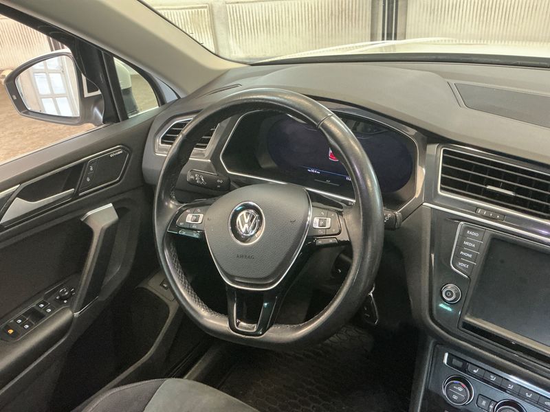 Volkswagen Tiguan 2.0 TDI Highline 4Motion BlueMotion Tech 2016 – снимка 30