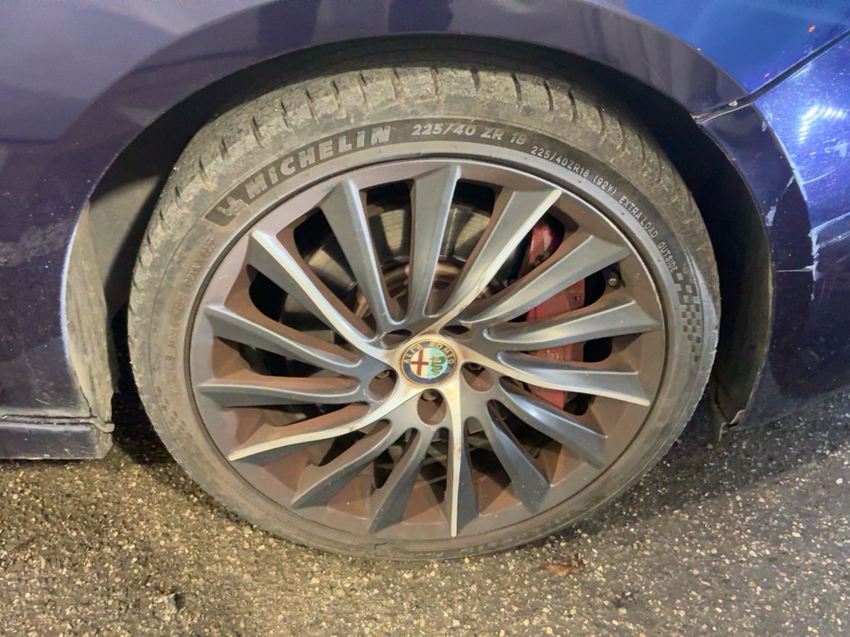 Alfa Romeo 2019 — photo 12