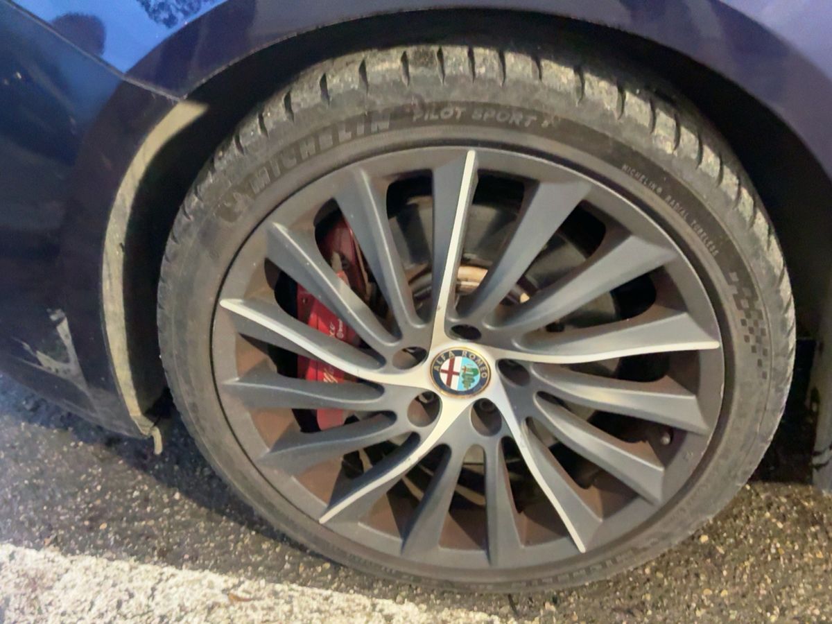 Alfa Romeo 2019 — photo 4
