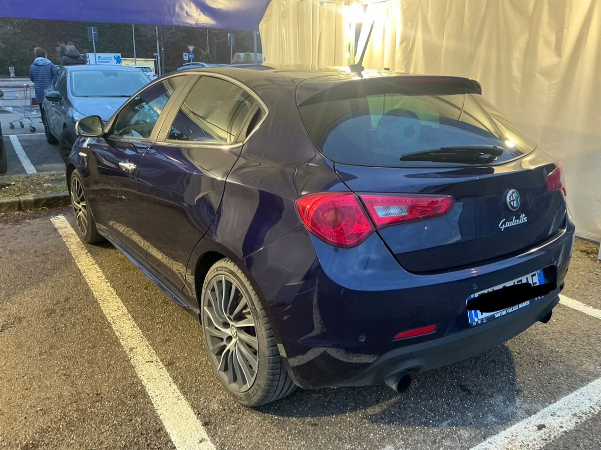 Alfa Romeo 2019 — photo 7