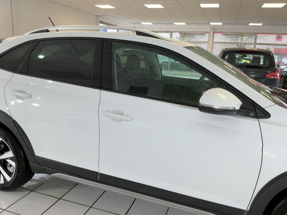 Volkswagen Taigo 2023 — photo 11