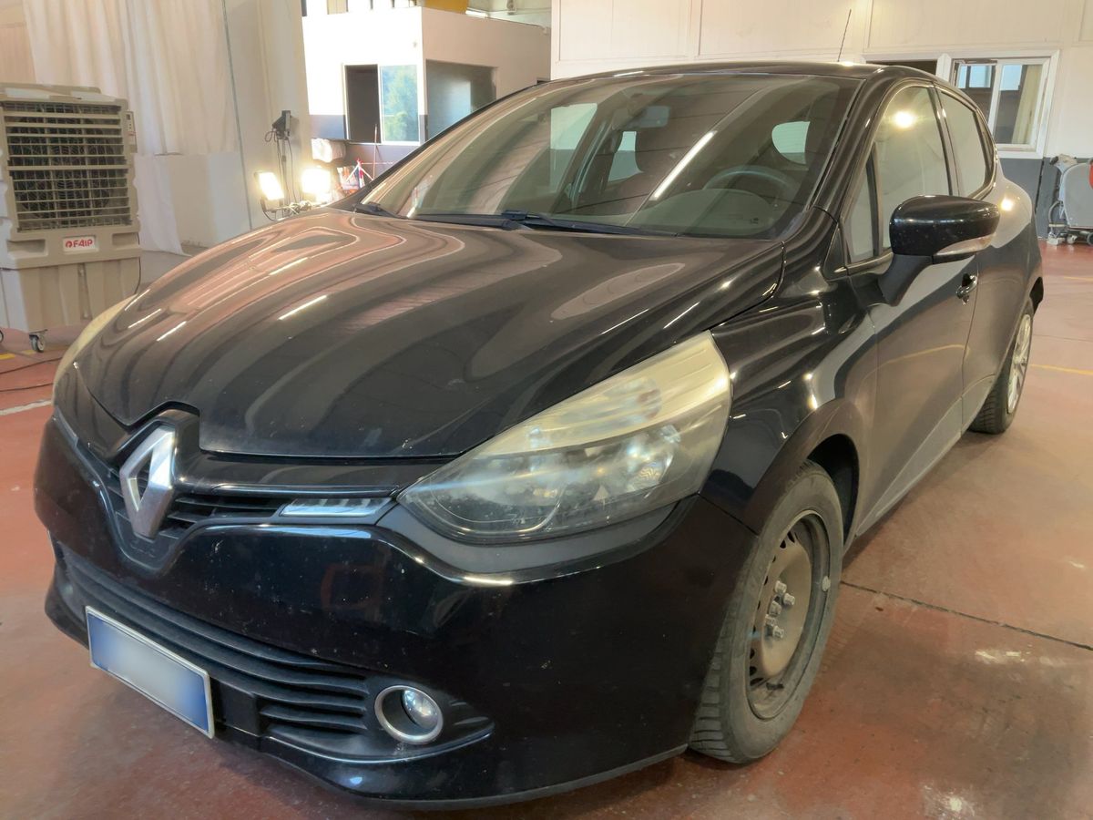 Renault Clio 2016 — photo 1