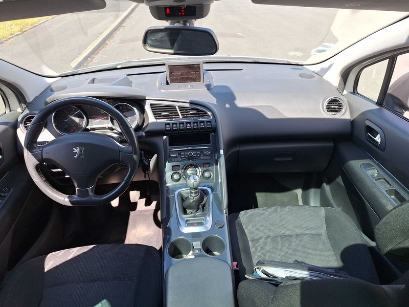 Peugeot 3008 1.6 HDi Premium Pack — zdjęcie 11