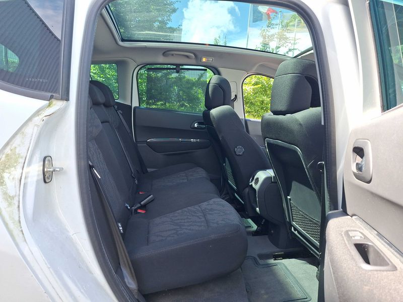 Peugeot 3008 1.6 HDi Premium Pack — zdjęcie 14