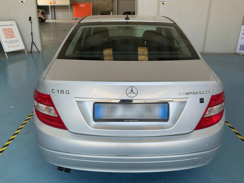 Mercedes-Benz C-Klasse C 180 Kompressor Elegance — zdjęcie 5
