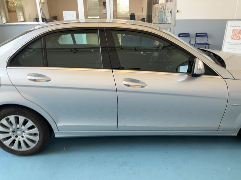 Mercedes-Benz C-Klasse C 180 Kompressor Elegance — zdjęcie 7