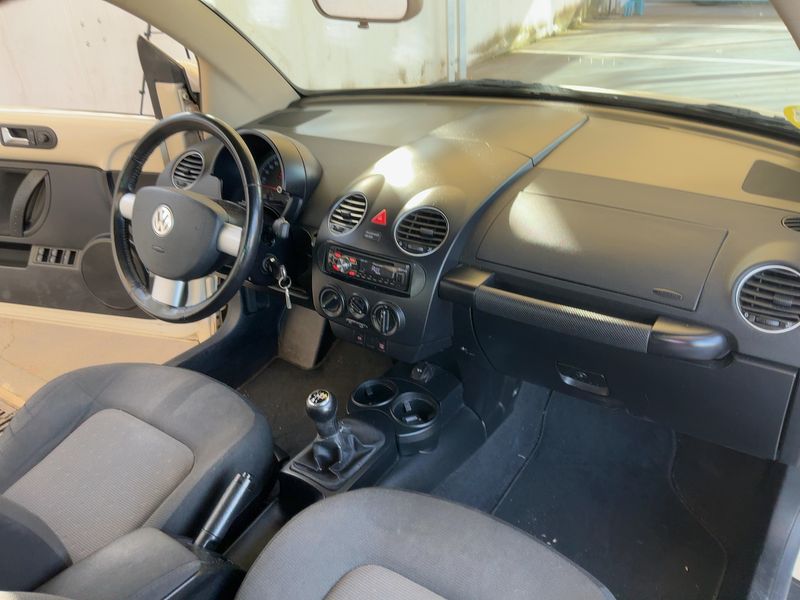 Volkswagen New Beetle 1.9 TDI — zdjęcie 12