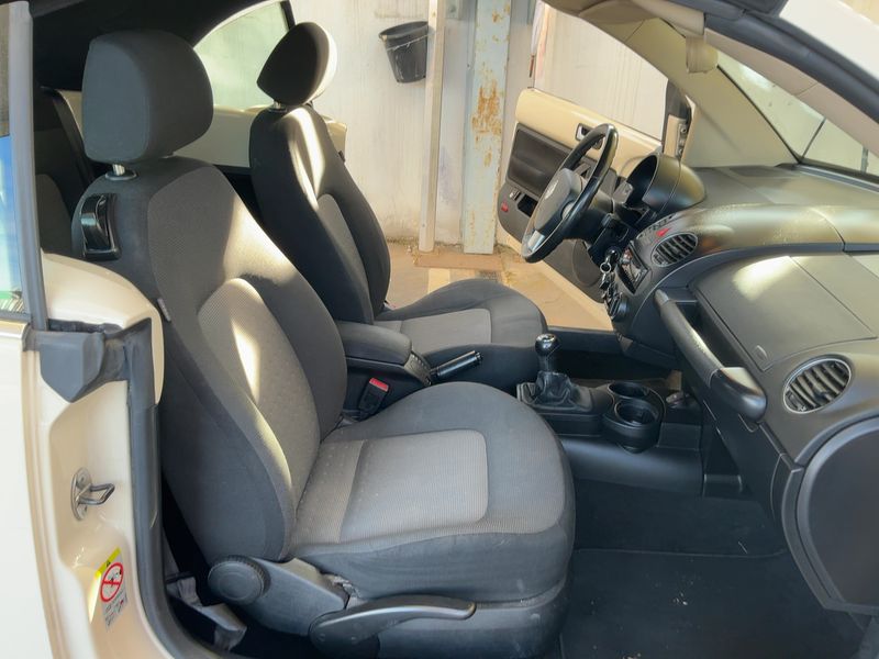 Volkswagen New Beetle 1.9 TDI — zdjęcie 11