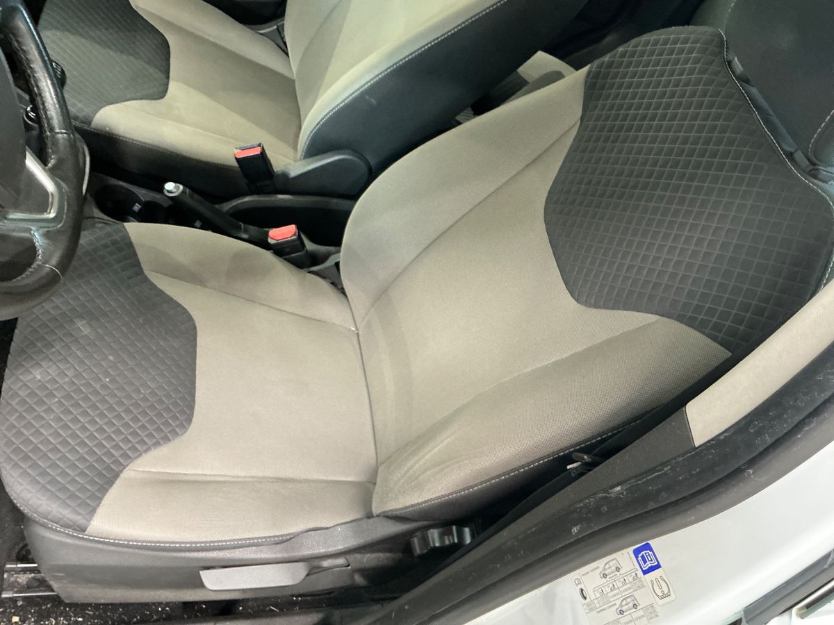 Ford Transit 2019 — photo 32