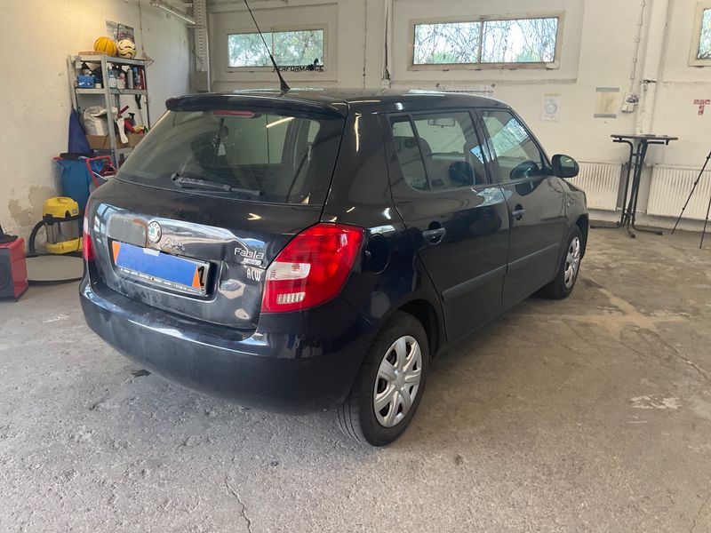 Skoda Fabia 1.4 Special — zdjęcie 2