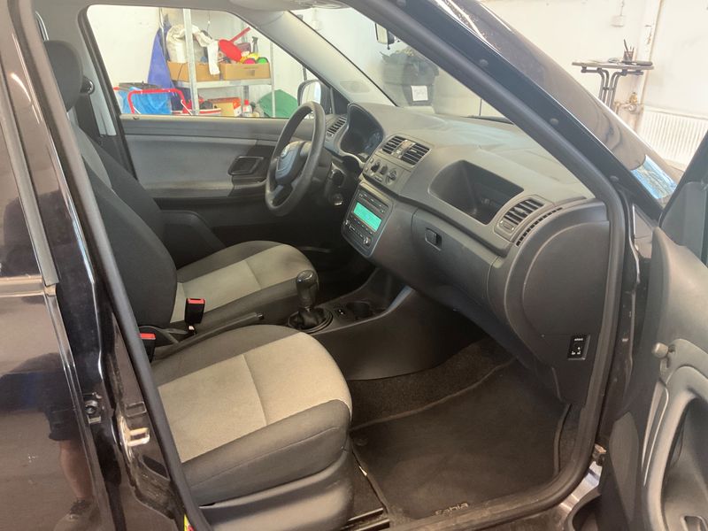 Skoda Fabia 1.4 Special — zdjęcie 3