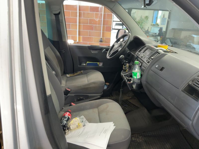 Volkswagen T5 Caravelle 2.0 TDI Comfortline — zdjęcie 11