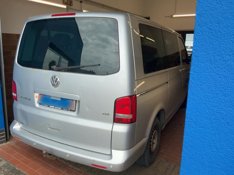 Volkswagen T5 Caravelle 2.0 TDI Comfortline — zdjęcie 6