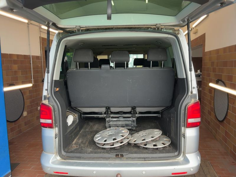 Volkswagen T5 Caravelle 2.0 TDI Comfortline — zdjęcie 10