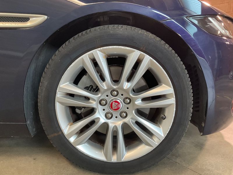 Jaguar XE 20d S 2019 – снимка 11