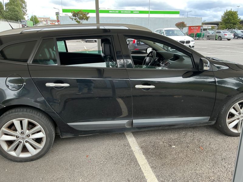 Renault Megane 1.5 dCi Privilege 2011 – снимка 10