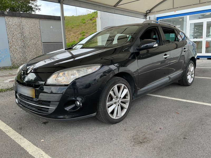Renault Megane 1.5 dCi Privilege 2011 – снимка 2