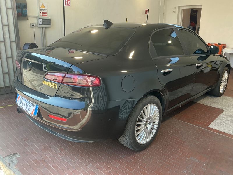 Alfa Romeo Alfa 159 1.9 JTS Distinctive — zdjęcie 2