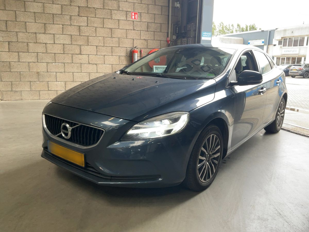 Volvo V40 2018
